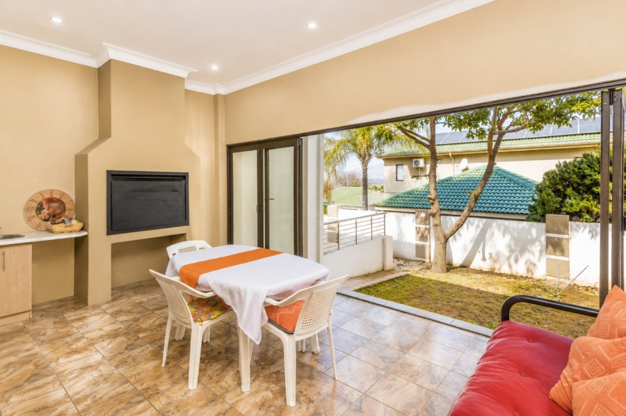 4 Bedroom Property for Sale in Kosmos Ridge North West